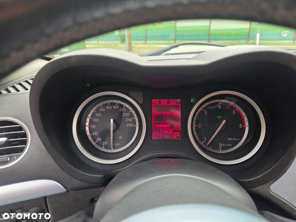 Alfa Romeo 159 Sportwagon - 16