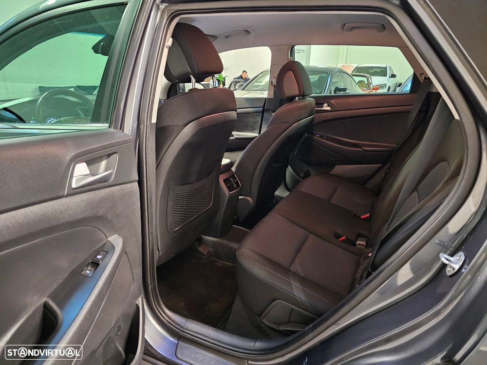 Hyundai Tucson 1.7 CRDi Premium DCT - 29