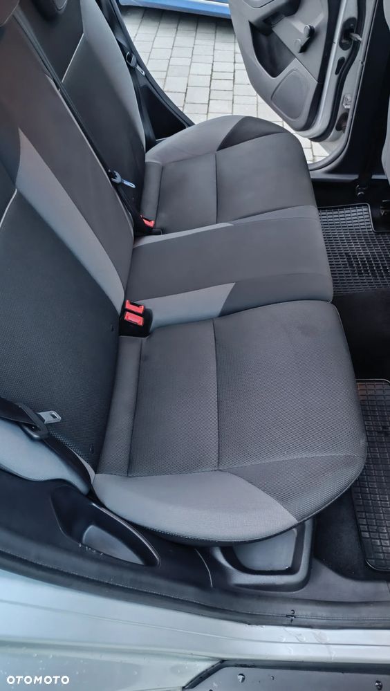 Ford Focus 1.6 TDCi DPF Trend - 8