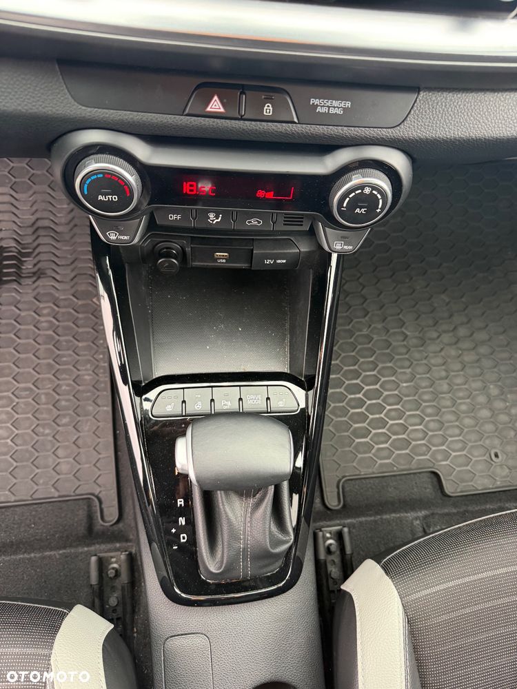 Kia Stonic 1.0 T-GDI L Business Line DCT - 17