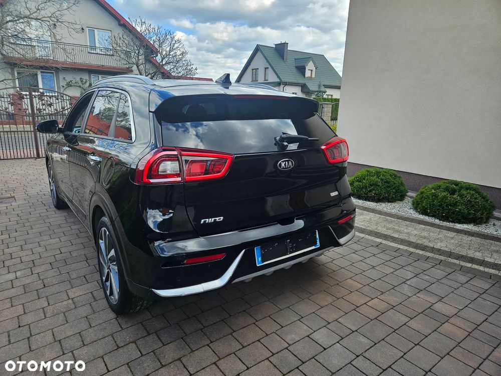 Kia Niro 1.6 GDI Hybrid M - 6