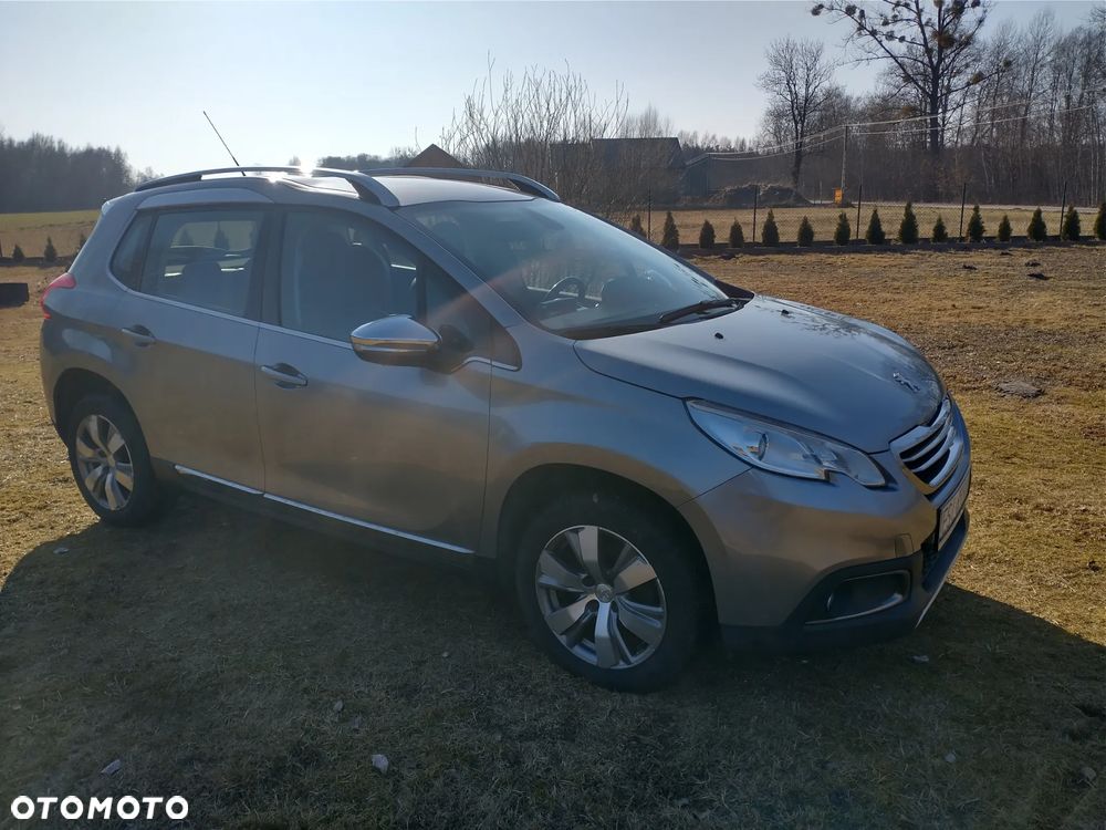 Peugeot 2008 - 8