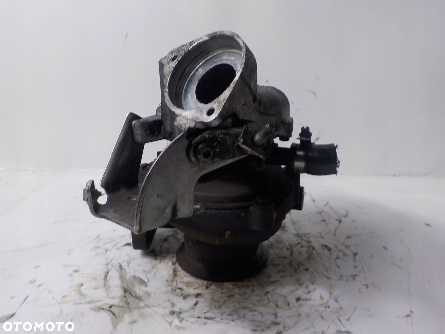 BMW 1 E81 E87 2.0D N47 TURBOSPRĘŻARKA TURBINA GT1752V 7798055G - 2