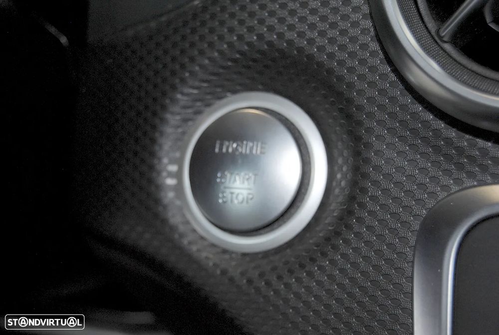 Mercedes-Benz A 180 d AMG Line - 23