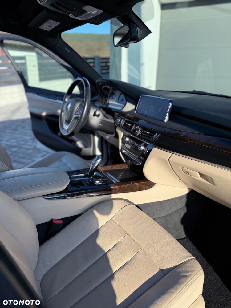 BMW X5 3.5i xDrive - 11