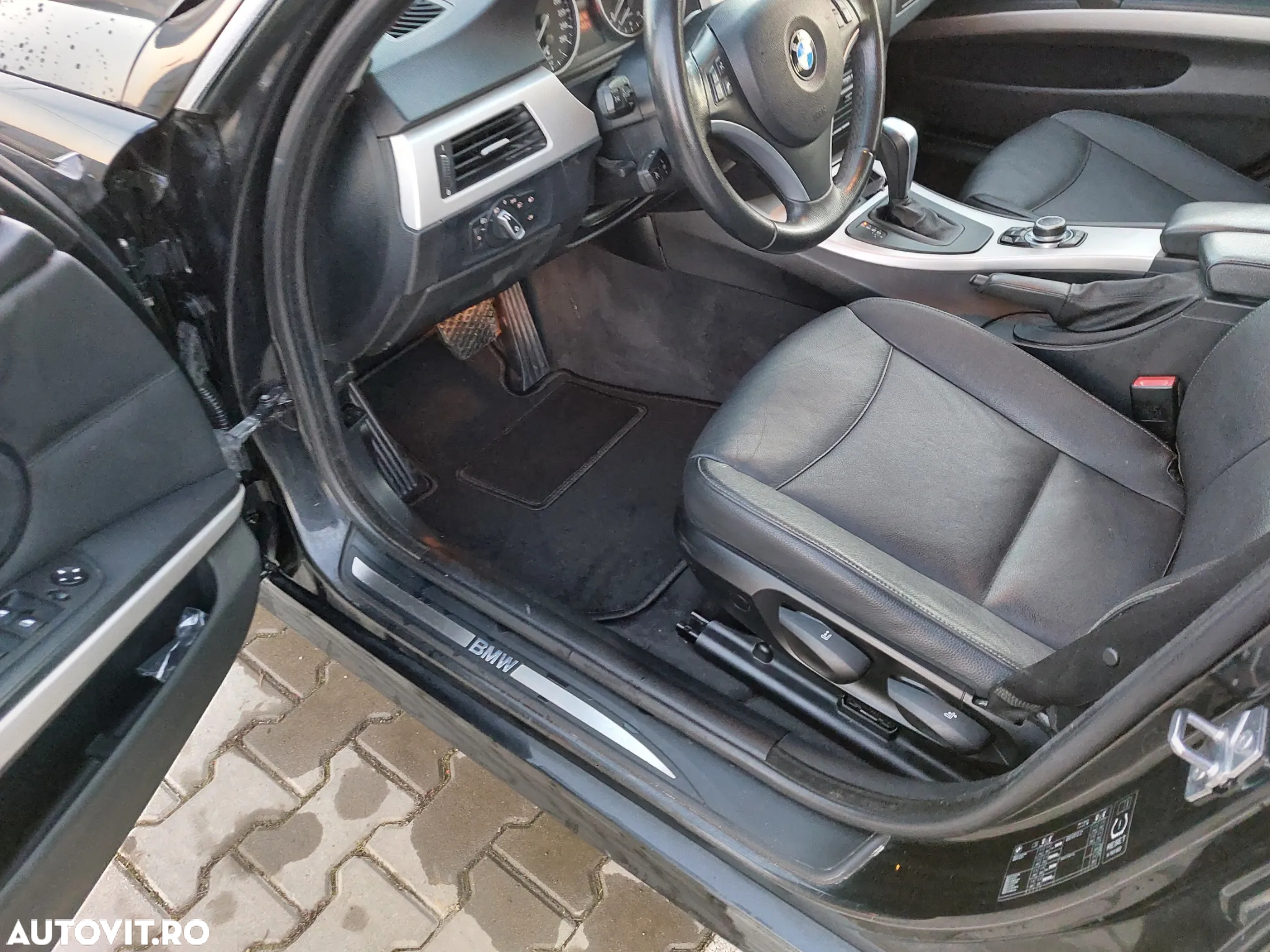 BMW Seria 3 320d DPF Touring Aut. - 5
