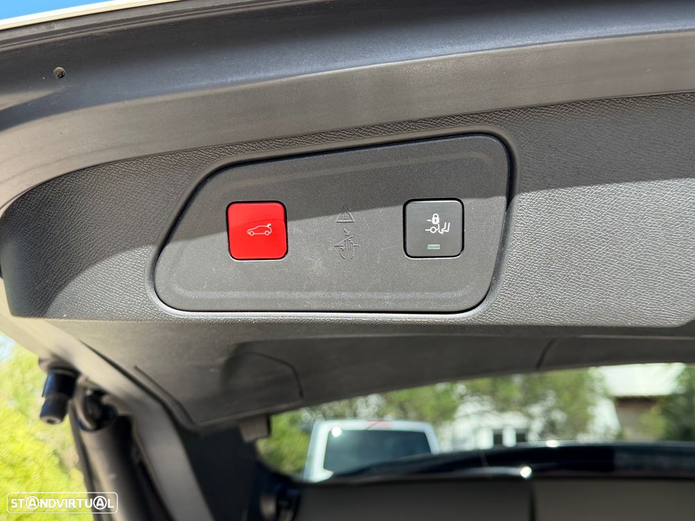 Peugeot 3008 1.6 Hybrid4 GT Pack e-EAT8 - 21