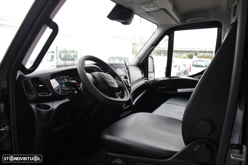 Iveco Daily Automática 7Lugares 2.3td HI-Matic 160cv 35-160 - 9