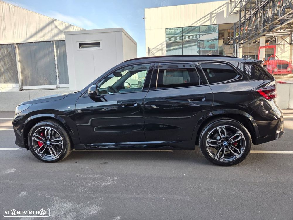 BMW iX1 eDrive20 Pack Desportivo M Pro - 5