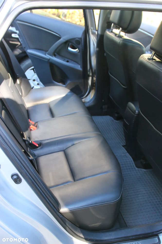 Toyota Avensis 2.0 Prestige NAVI - 8