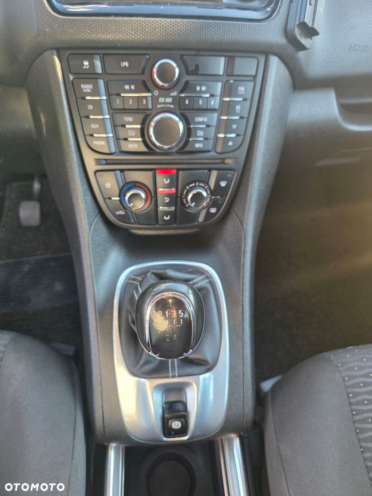 Opel Meriva - 21
