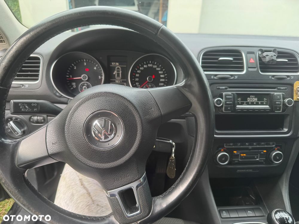 Volkswagen Golf 1.6 TDI Comfortline - 5