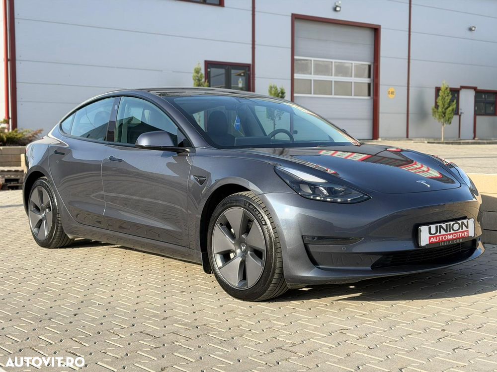 Tesla Model 3 Langstreckenbatterie Allradantrieb Dual Motor - 33