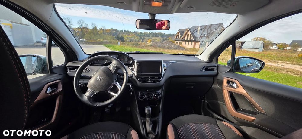 Peugeot 208 - 7