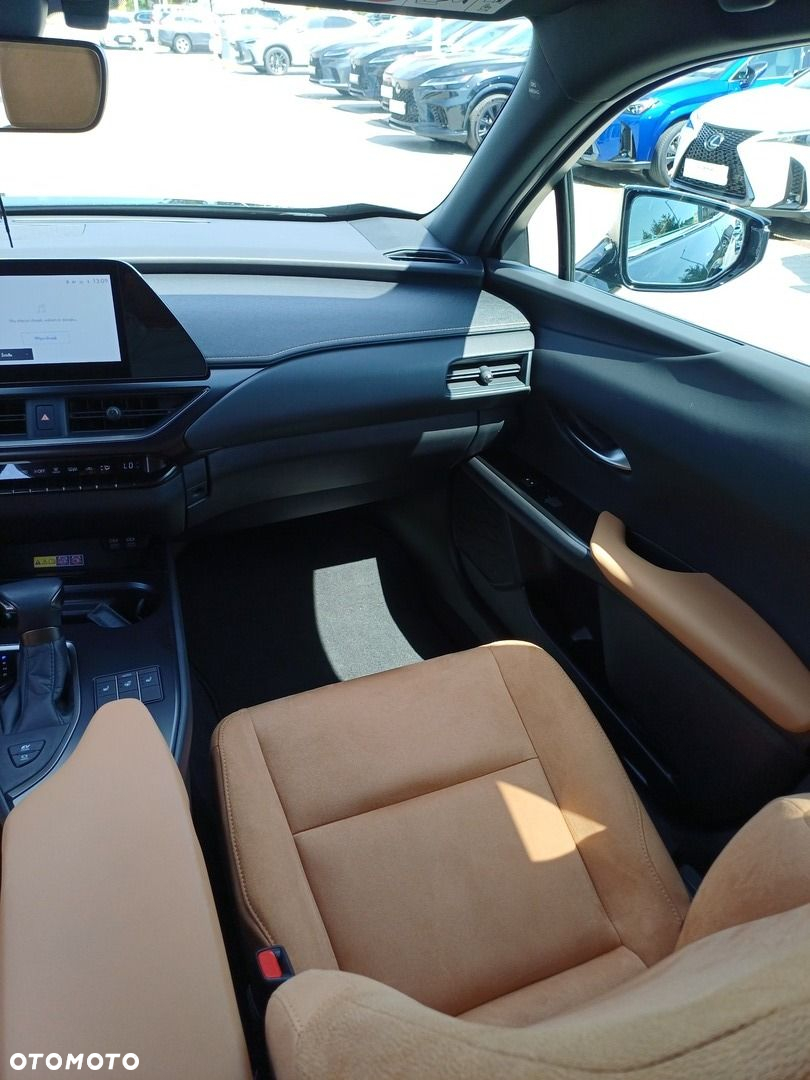 Lexus UX 250h GPF Business 2WD - 13