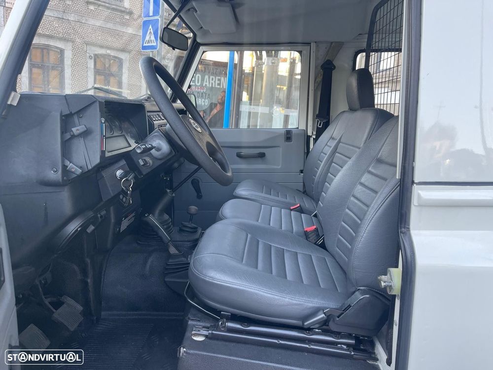 Land Rover Defender 90 2.5 TD5 Metal Top - 14