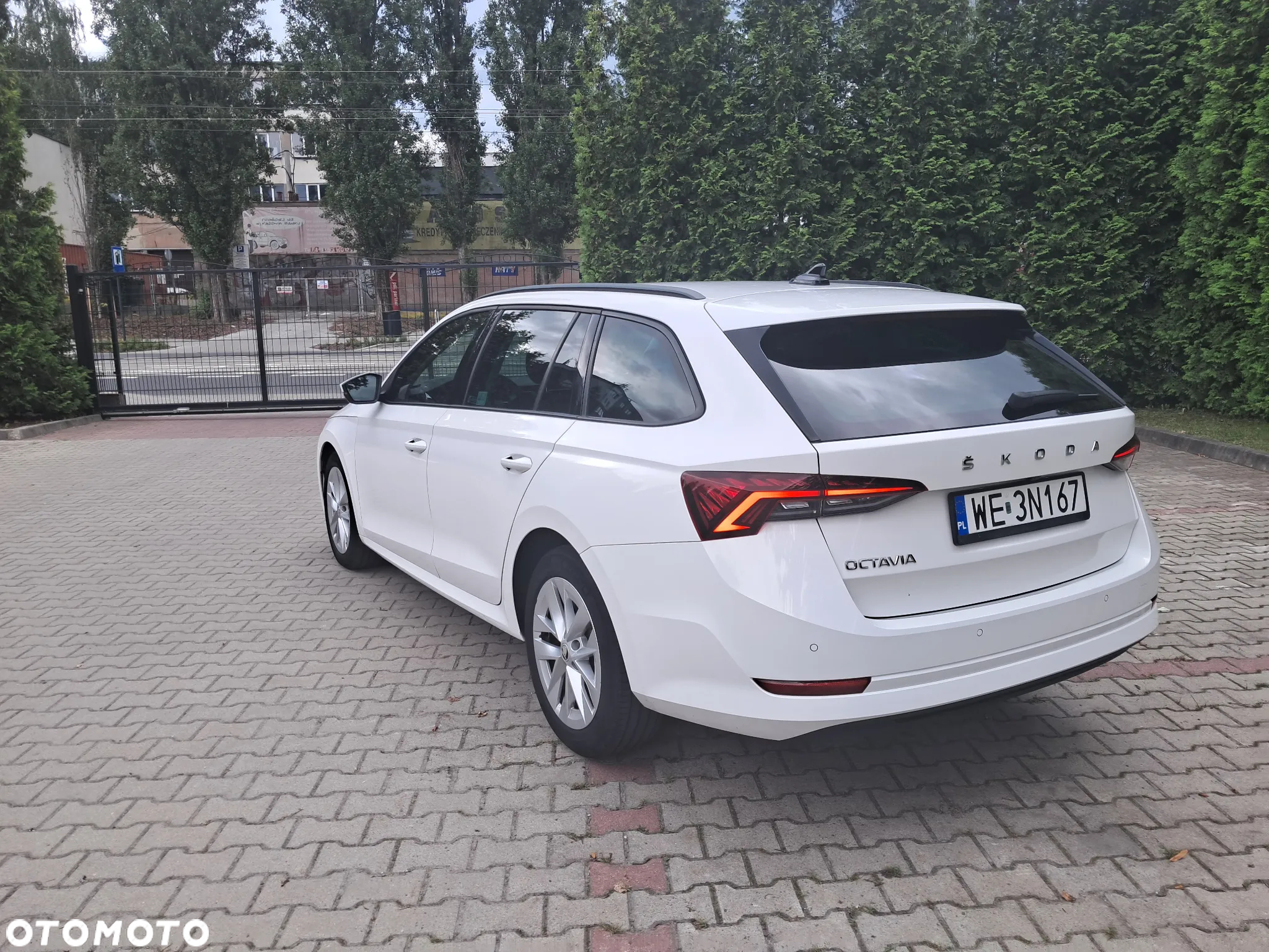 Skoda Octavia 2.0 TDI Ambition DSG - 5