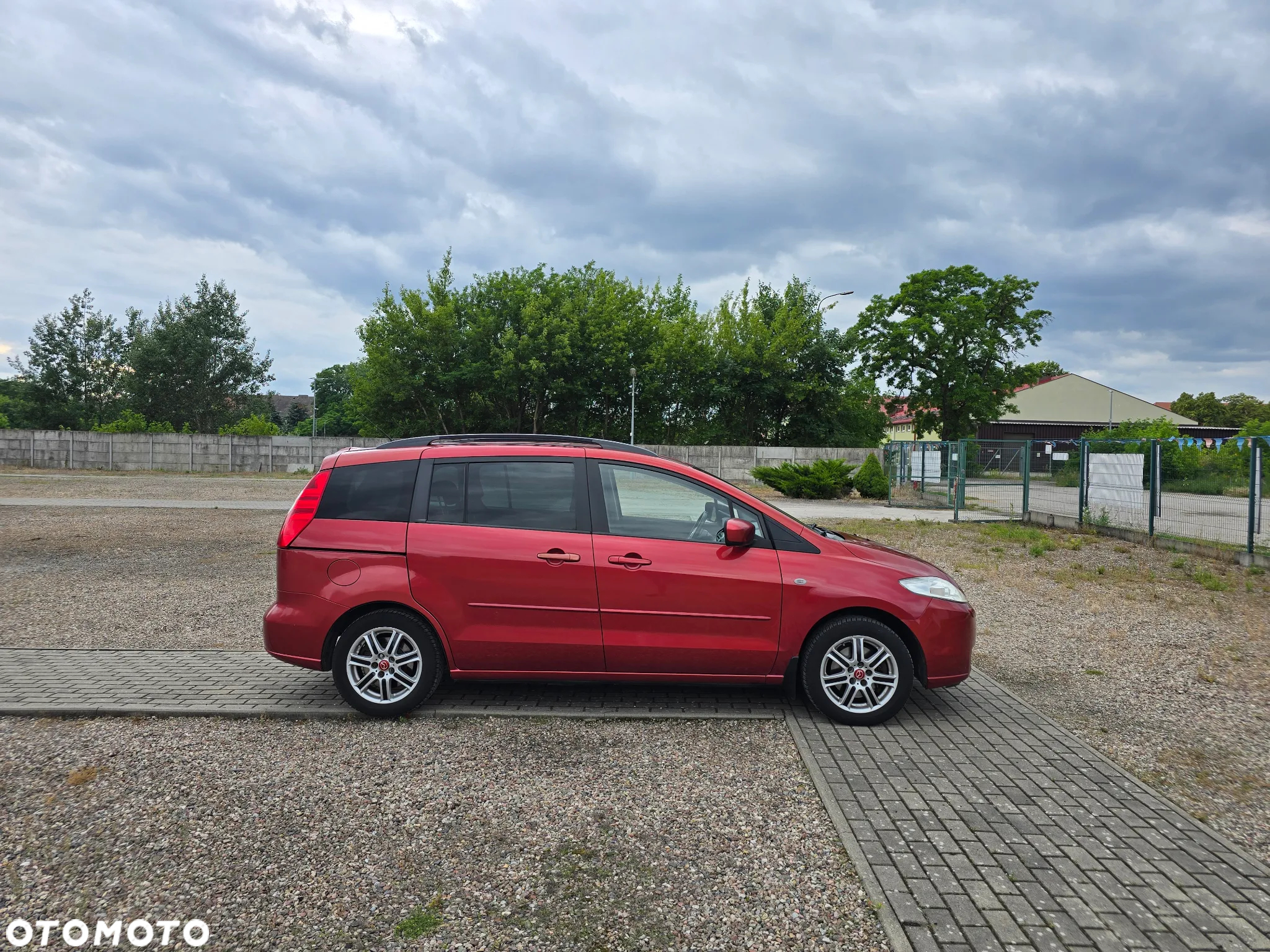 Mazda 5 2.0 Exclusive + - 5