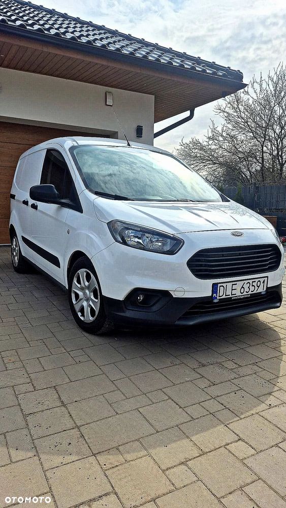 Ford Transit Courier - 2