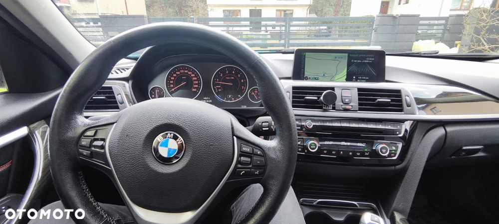 BMW Seria 3 320i Sport Line - 18