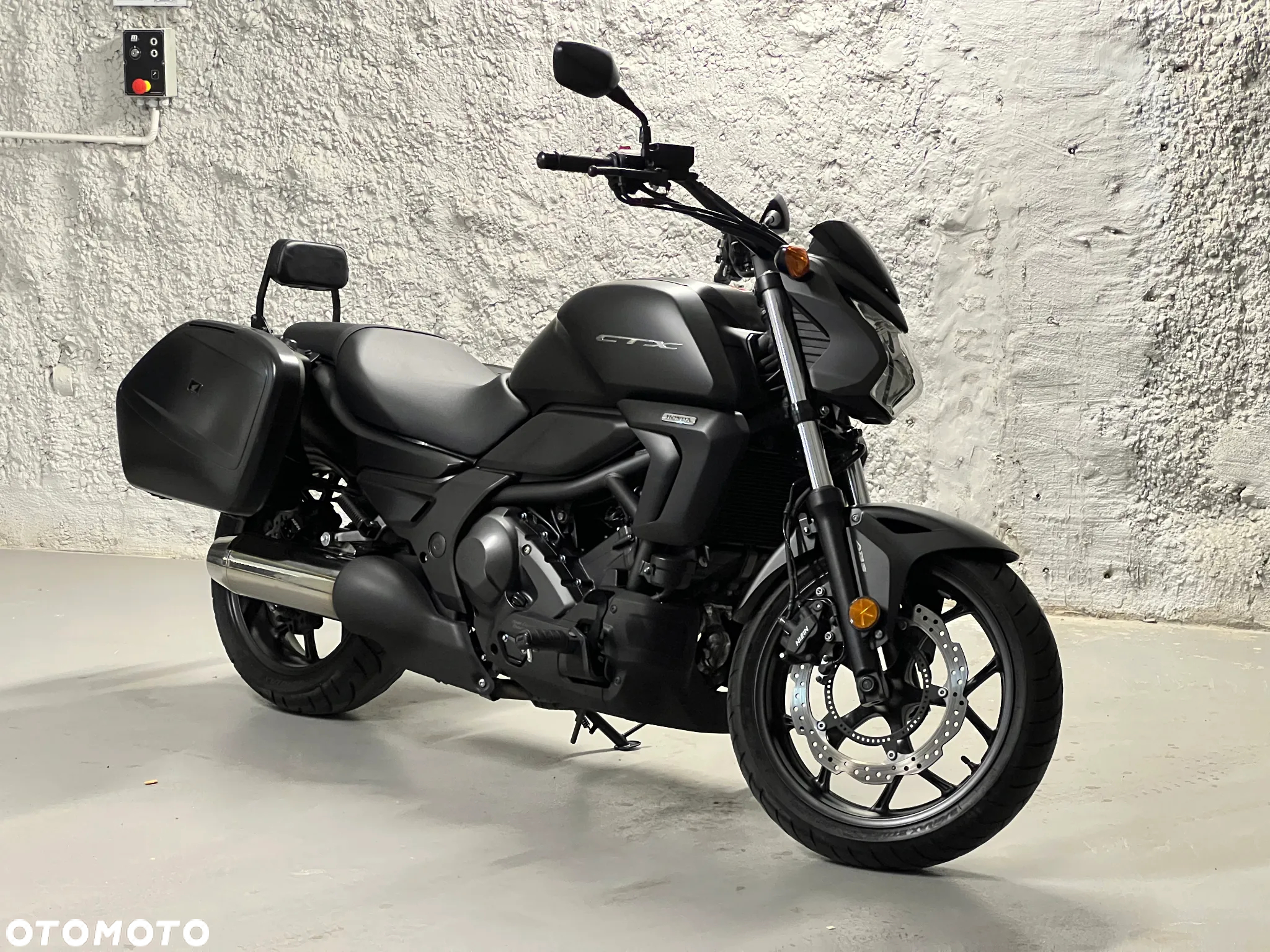 Honda CTX - 2