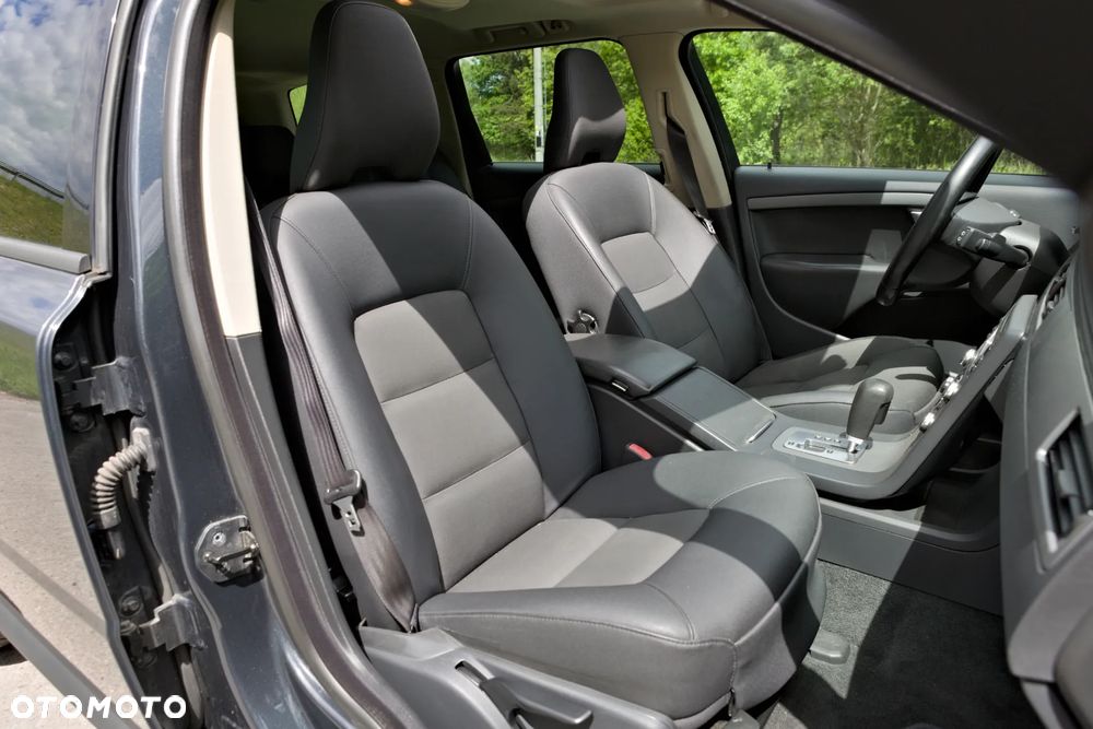 Volvo V70 - 25