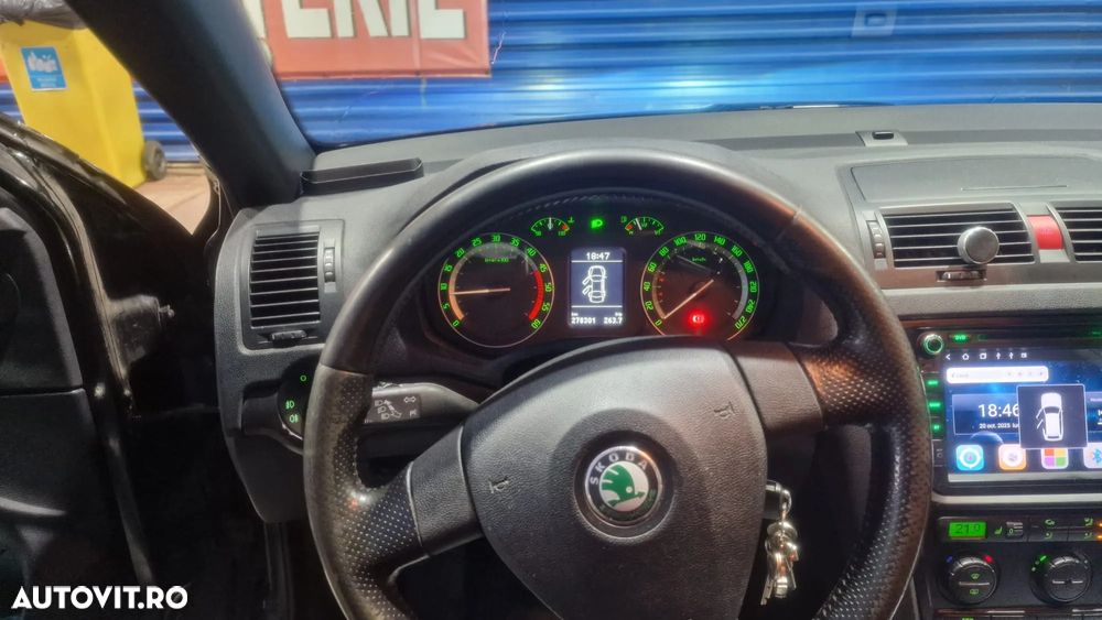 Skoda Octavia Combi 2.0 RS TDI - 8