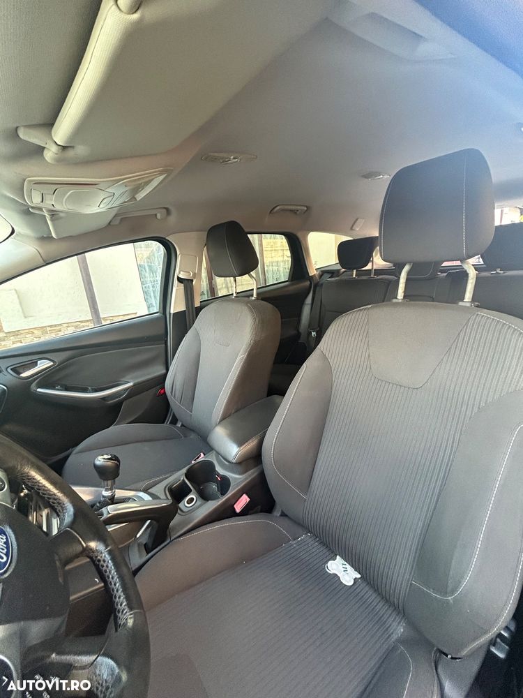 Ford Focus 1.6 TDCI DPF Titanium - 13