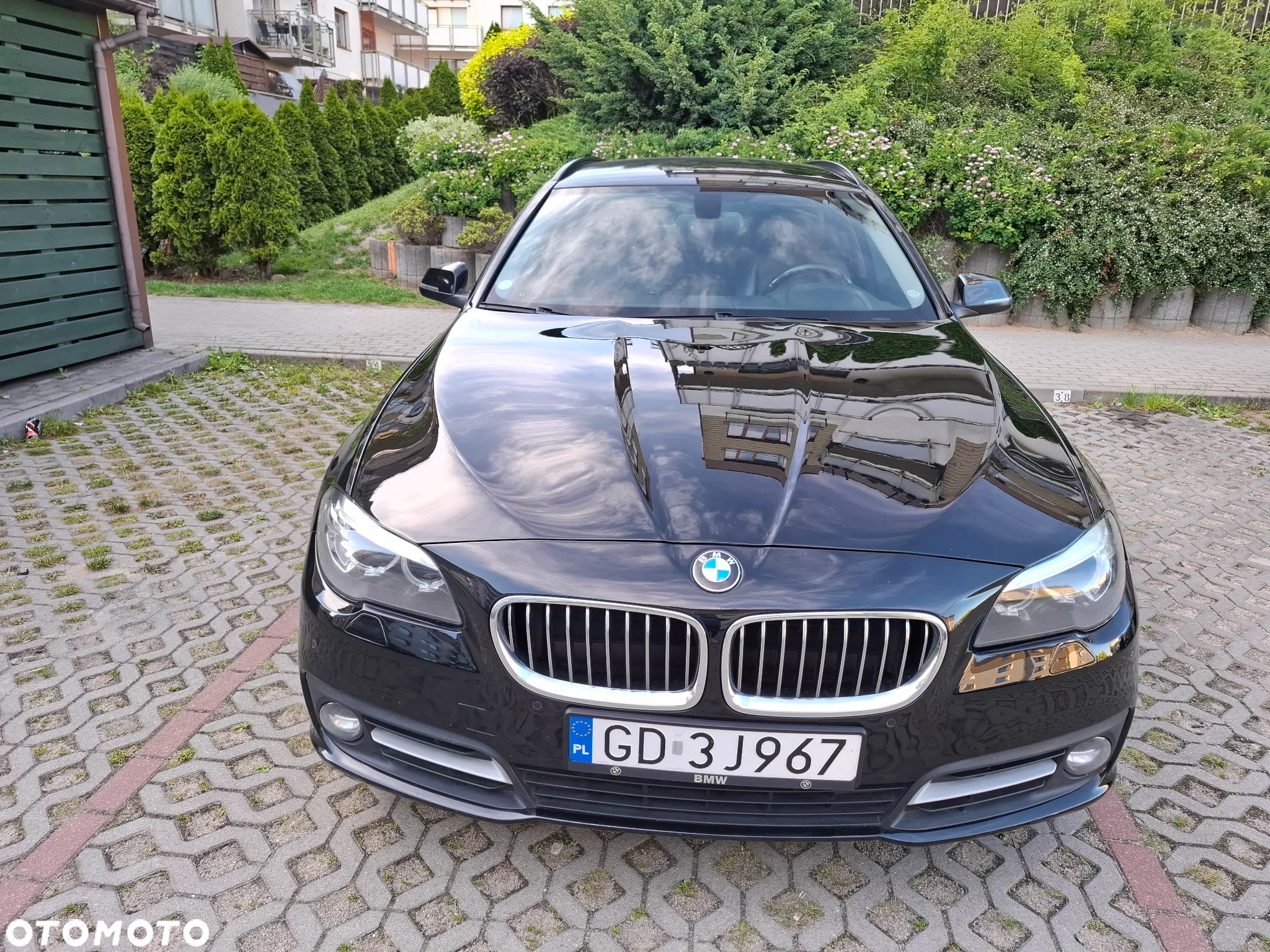 BMW Seria 5 520d xDrive Touring - 2