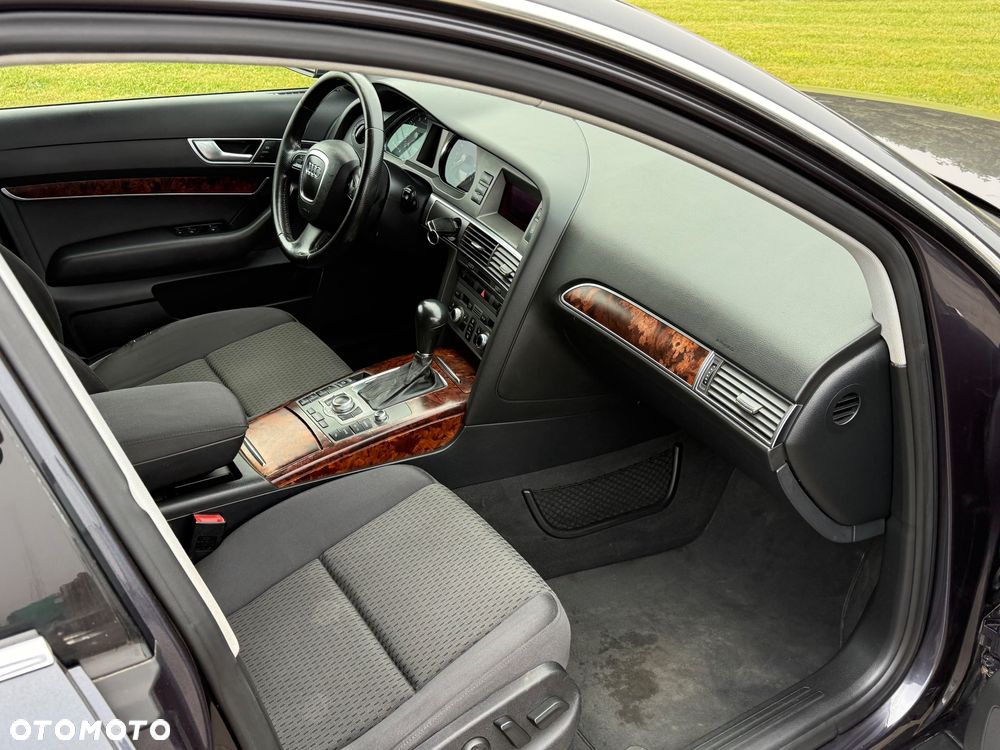 Audi A6 Avant 2.4 Multitronic - 22