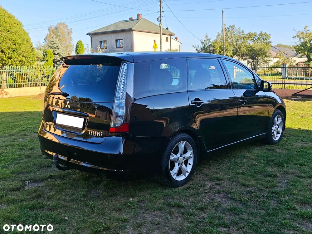 Mitsubishi Grandis 2.4 Intense - 3