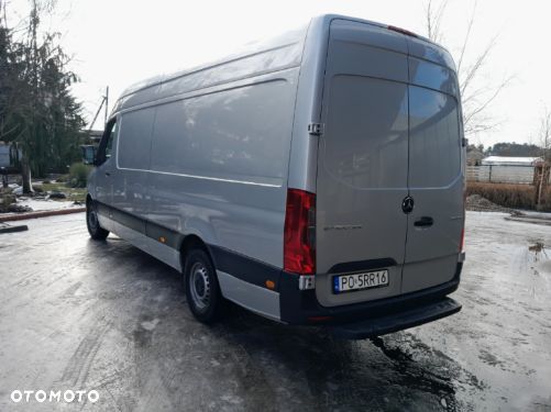 Mercedes-Benz Sprinter - 4