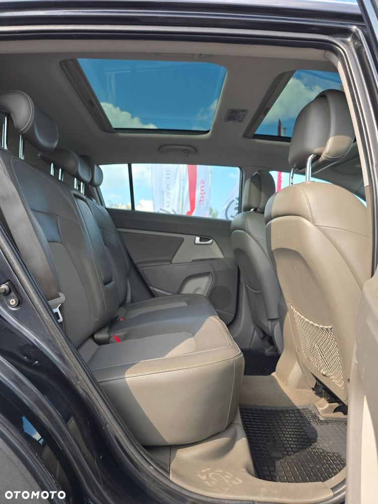 Kia Sportage - 16