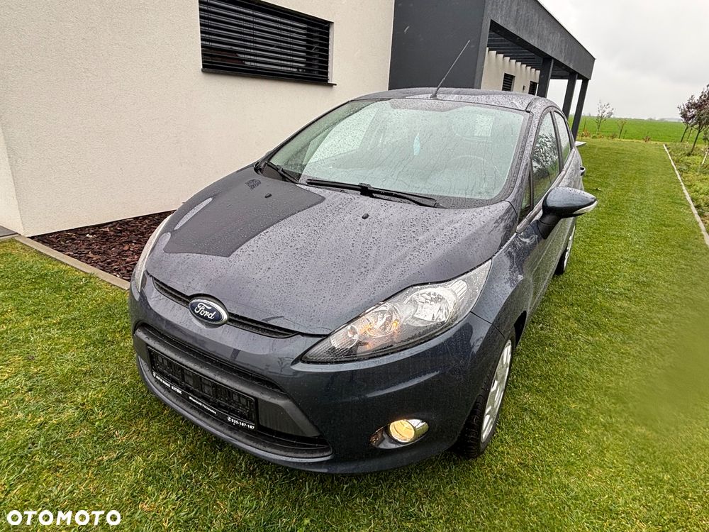 Ford Fiesta 2012 photo 2