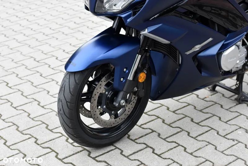 Yamaha FJR - 25