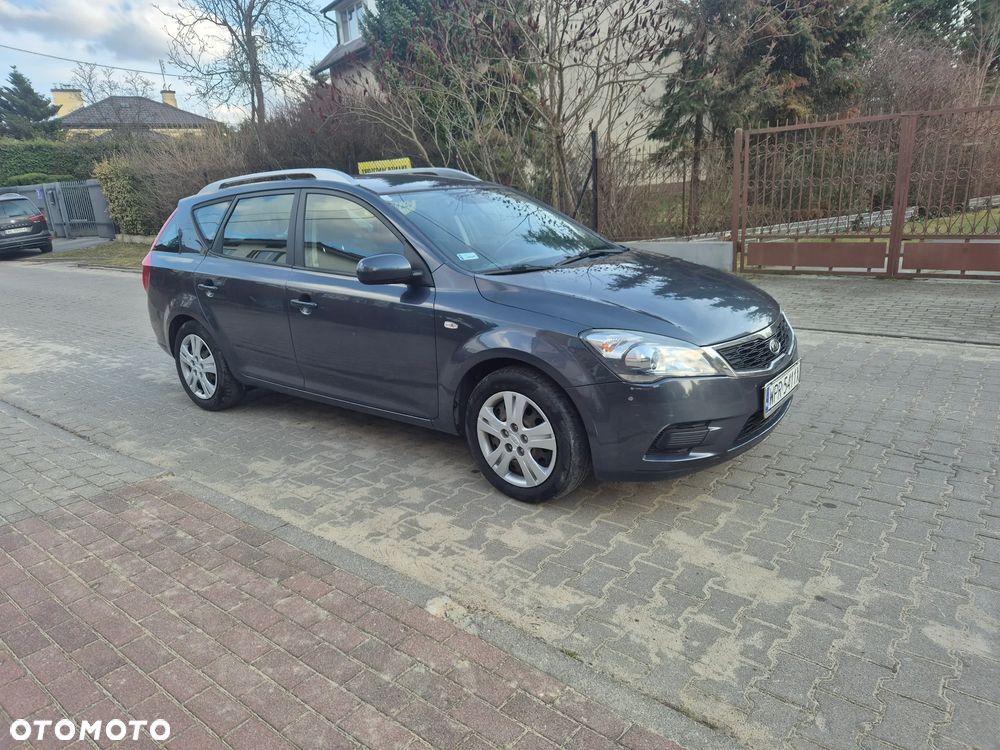 Kia Ceed 1.4 CVVT Attract - 2