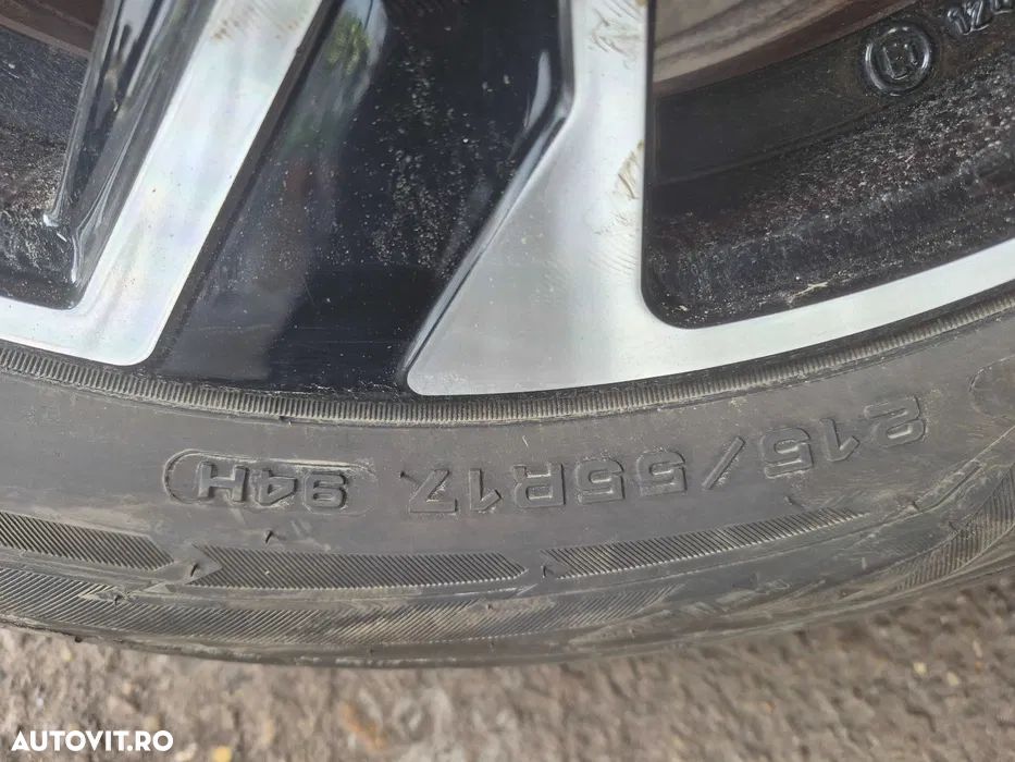 Vand set cauciucuri iarna, pe jante, cu senzori pentru Yaris Cross - 4