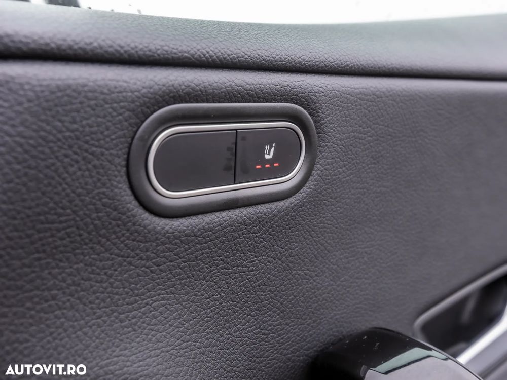 Mercedes-Benz A 180 d Sedan 7G-DCT - 16