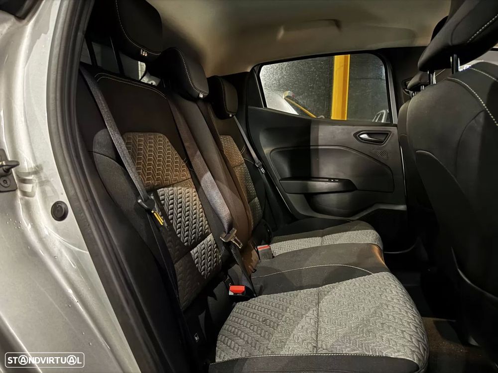 Renault Clio 1.0 TCe Evolution Bi-Fuel - 32