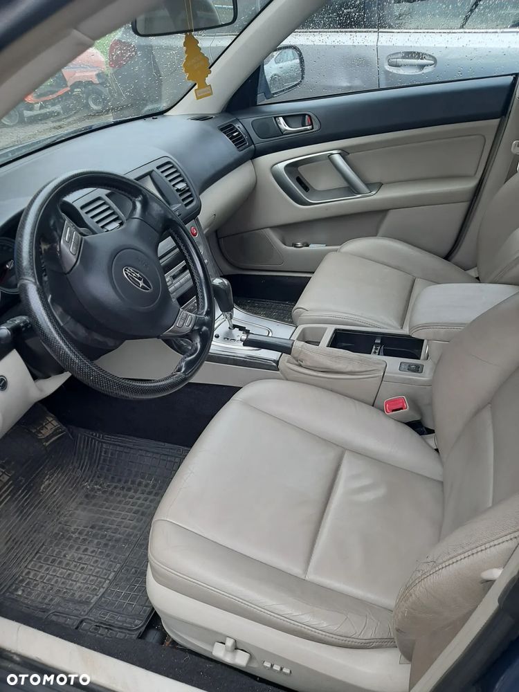 Subaru Outback - 10