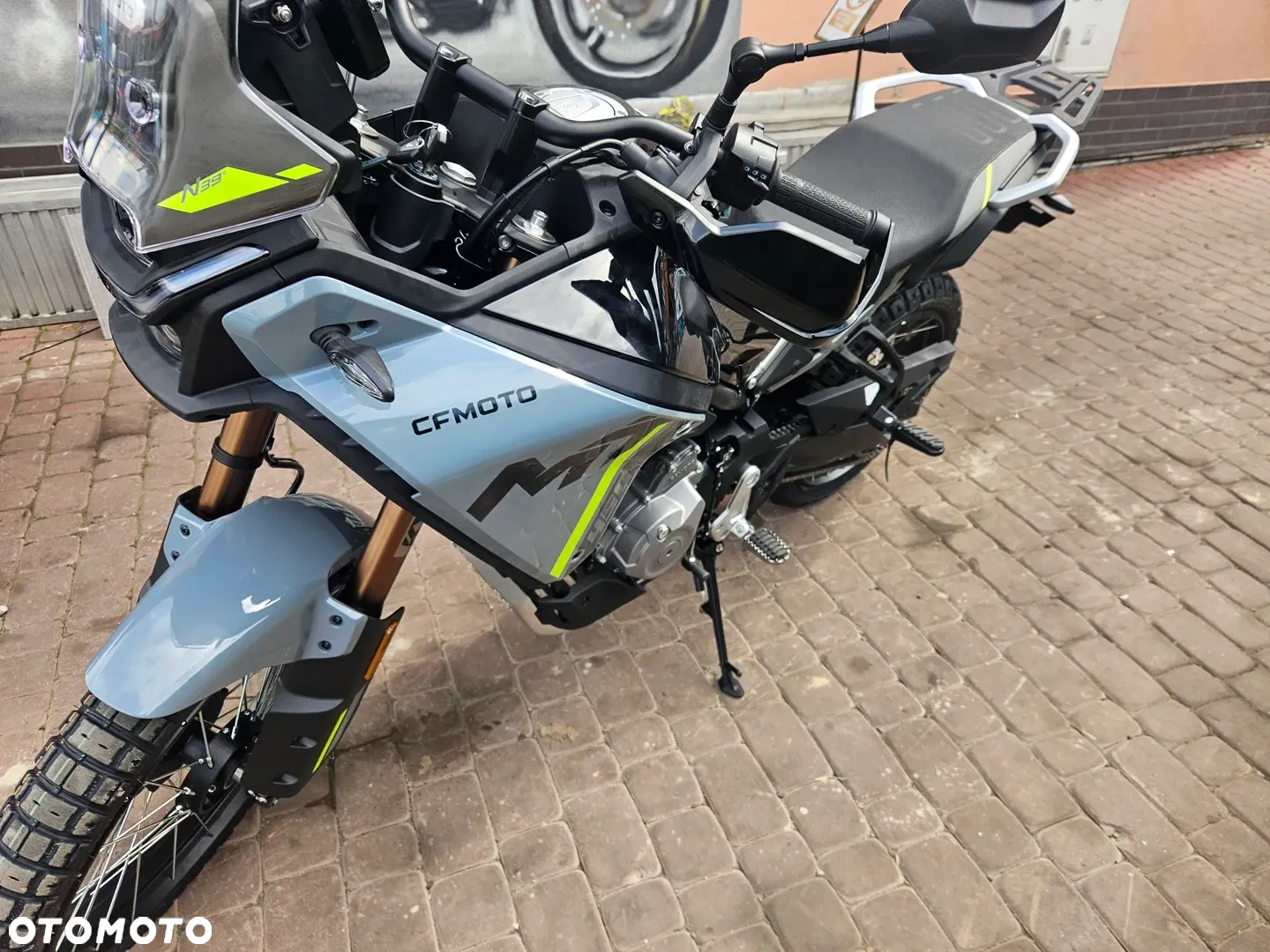 CFMoto MT - 15