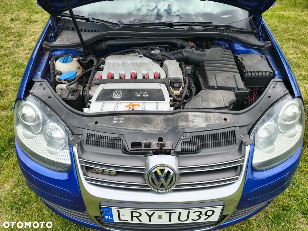 Volkswagen Golf R32 - 14