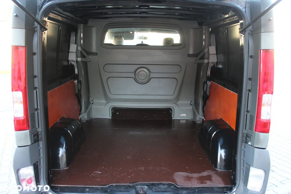 Renault Trafic, Vivaro, Primastar, Brygadówka 5/6 osób,  L2H1, 2.5 150KM - 8