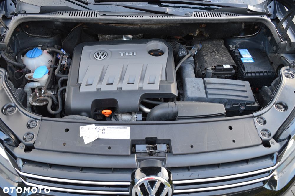 Volkswagen Touran 1.6 TDI DPF BlueMot Comfortline - 36