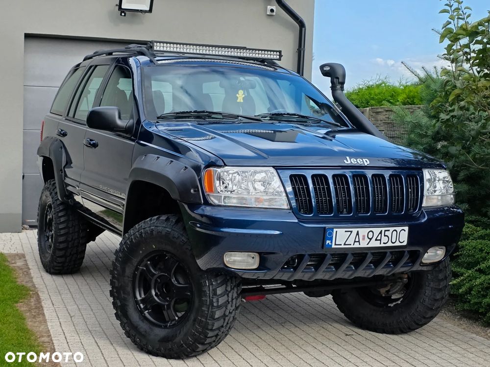 Jeep Grand Cherokee - 31
