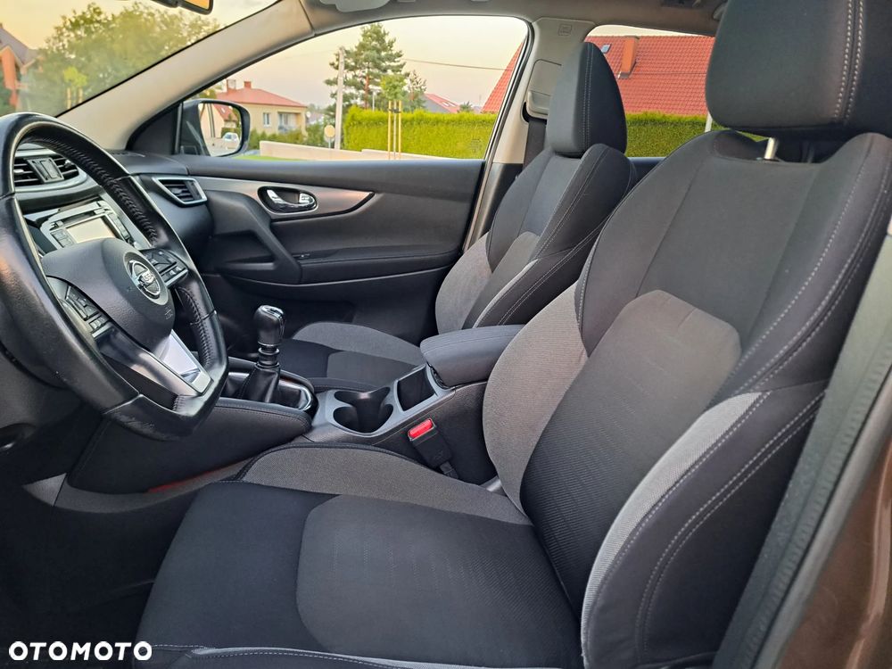 Nissan Qashqai 1.2 DIG-T Tekna EU6 - 16
