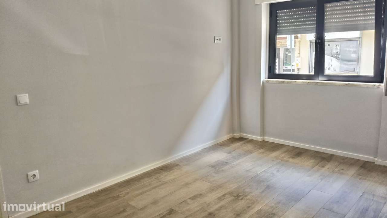 T2 com terraço em Pinhal Novo por 950€ - Grande imagem: 4/19