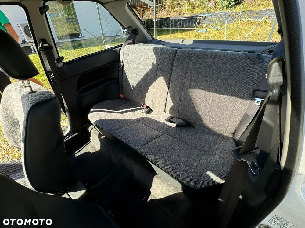 Mazda 323 1.3 LX - 6