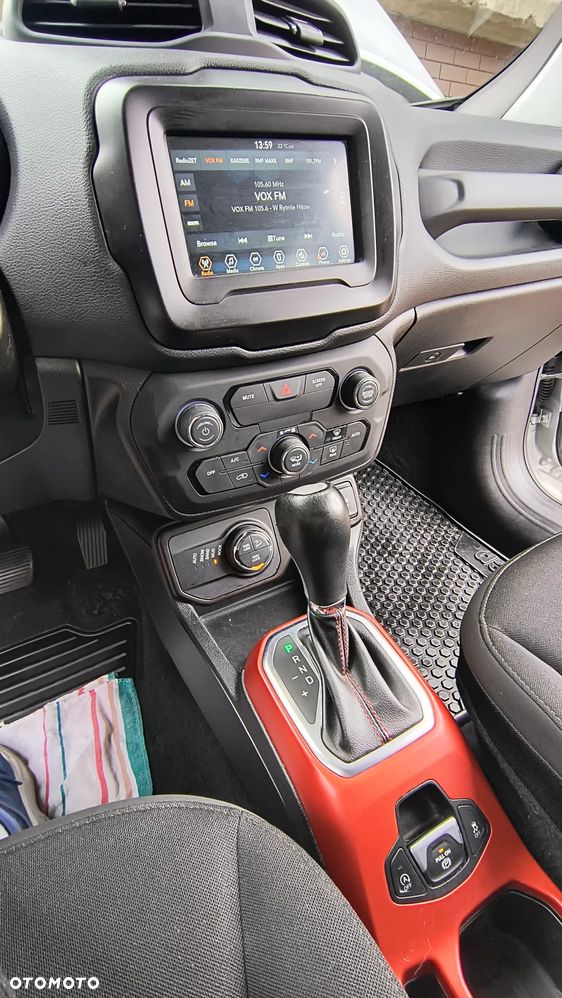 Jeep Renegade - 23