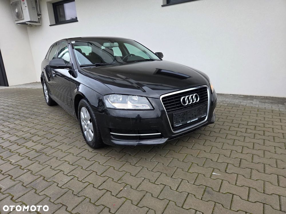 Audi A3 Sportback - 1